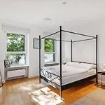 Bright 3-room apartment near Prenzlauer Berg