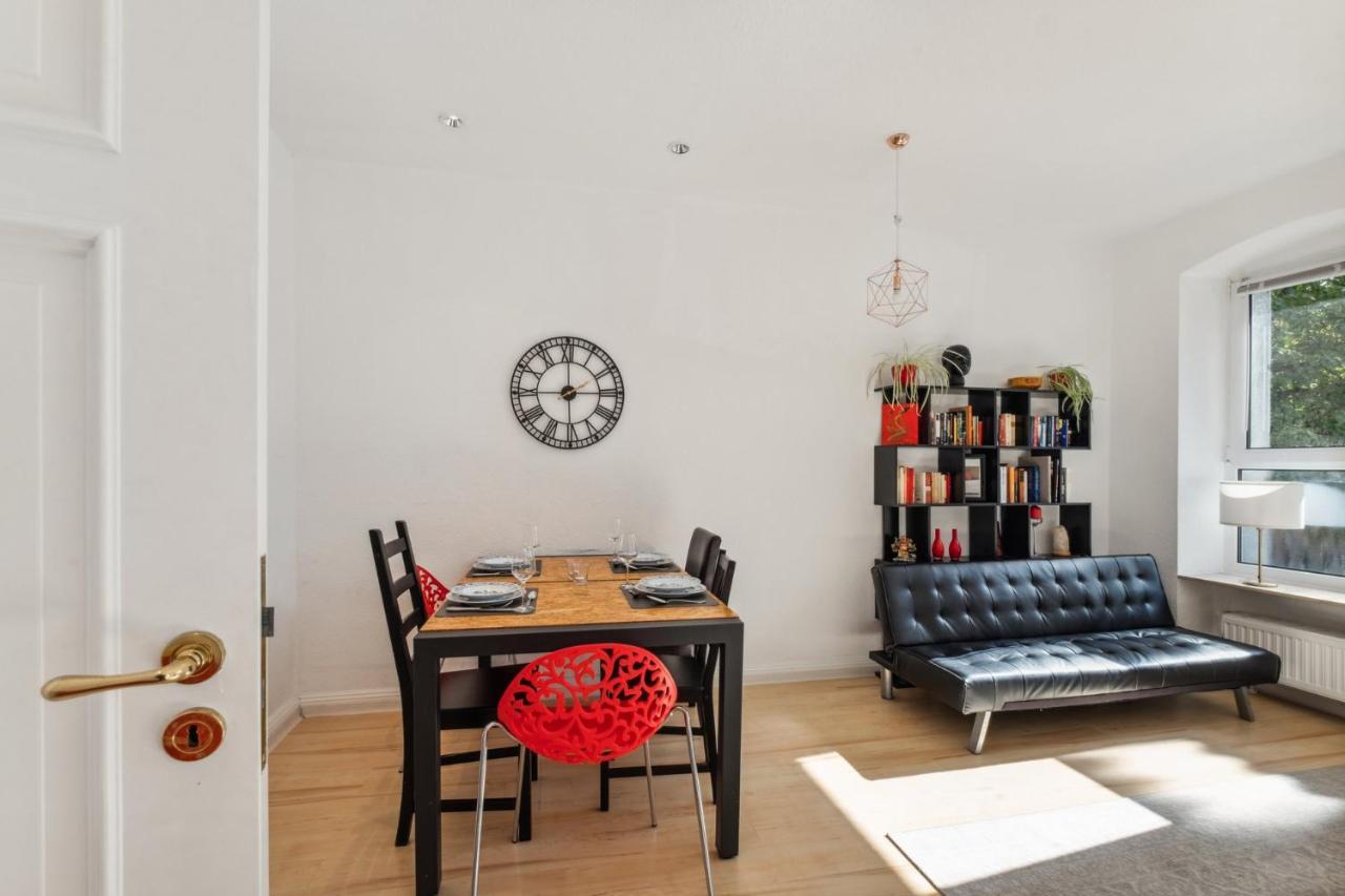 Apartamento Bright 3-room Near Prenzlauer Berg Berlim